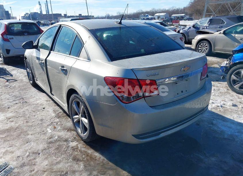 Photo 3 of 2013 Chevrolet Cruze 2LT AUTO (VIN 1G1PE5SB0D7145900)