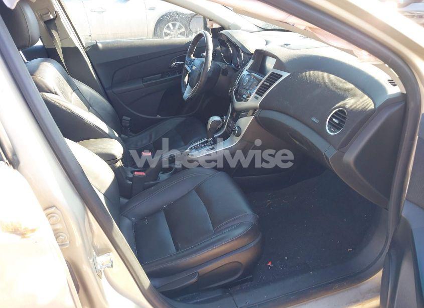 Photo 5 of 2013 Chevrolet Cruze 2LT AUTO (VIN 1G1PE5SB0D7145900)