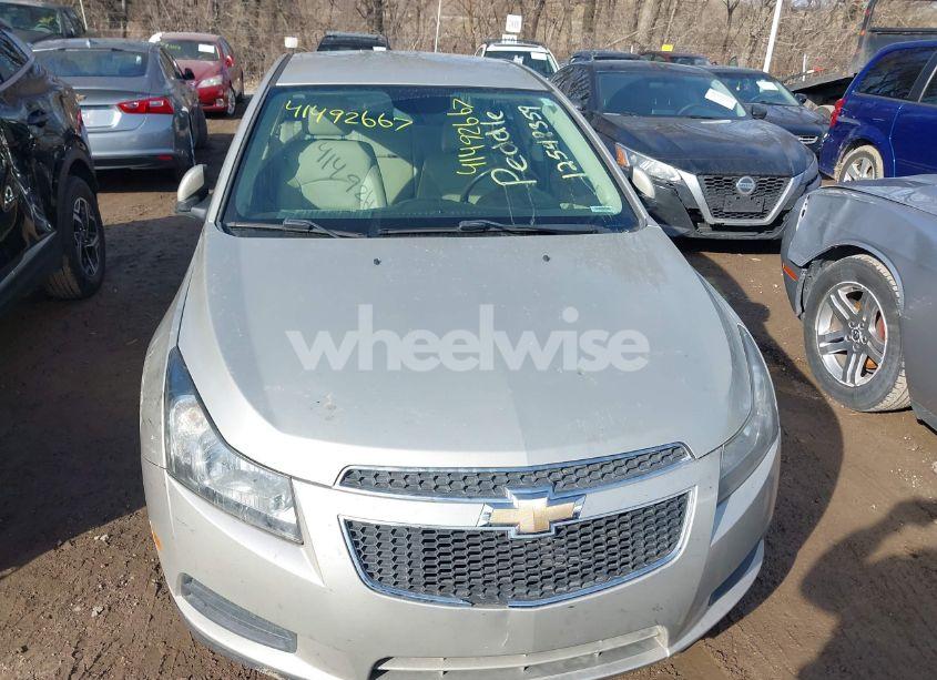 Photo 6 of 2013 Chevrolet Cruze 2LT AUTO (VIN 1G1PE5SB0D7186219)