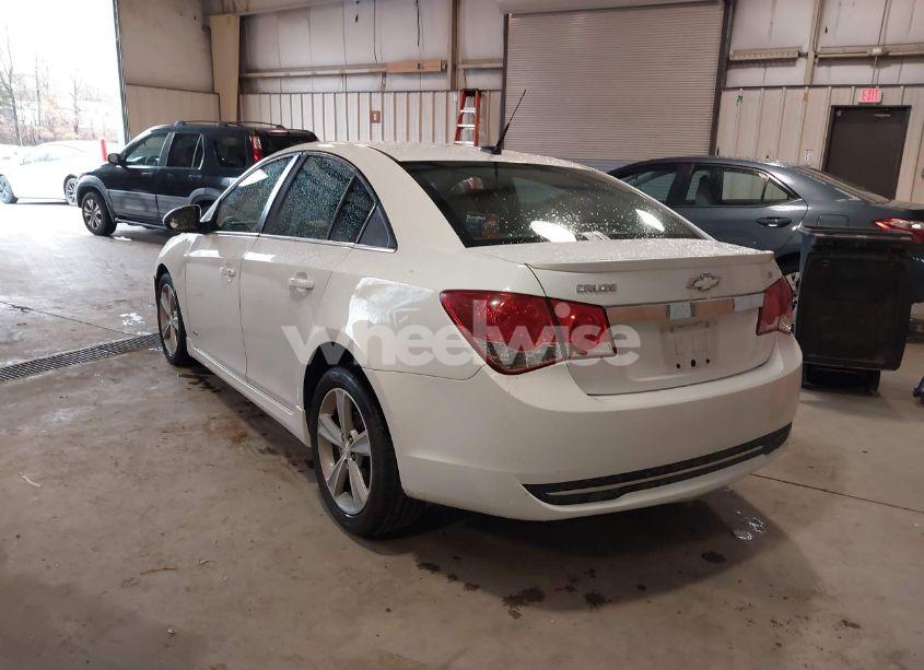 Photo 3 of 2014 Chevrolet Cruze 2LT AUTO (VIN 1G1PE5SB0E7110047)