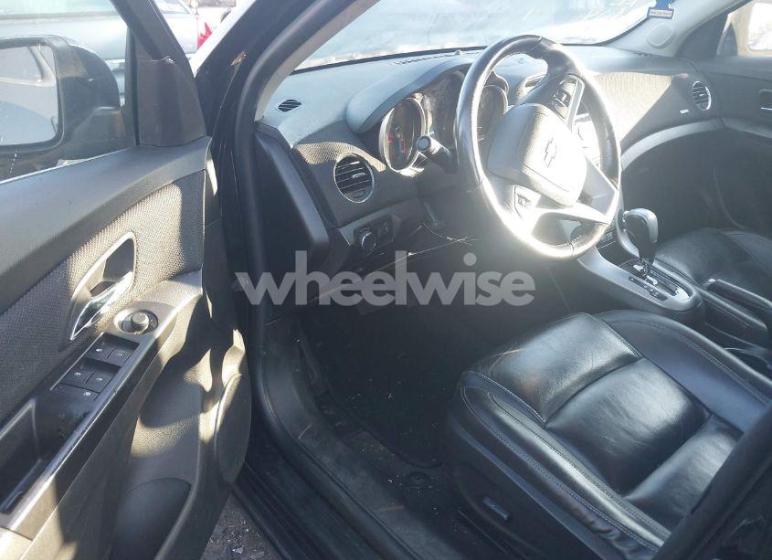 Photo 5 of 2014 Chevrolet Cruze 2LT AUTO (VIN 1G1PE5SB0E7122604)