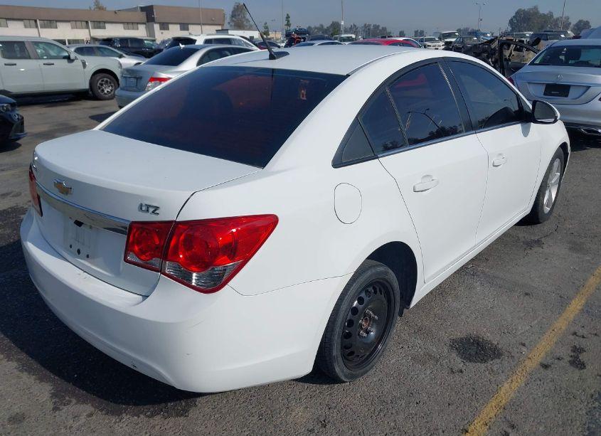 Photo 4 of 2014 Chevrolet Cruze 2LT AUTO (VIN 1G1PE5SB0E7259641)