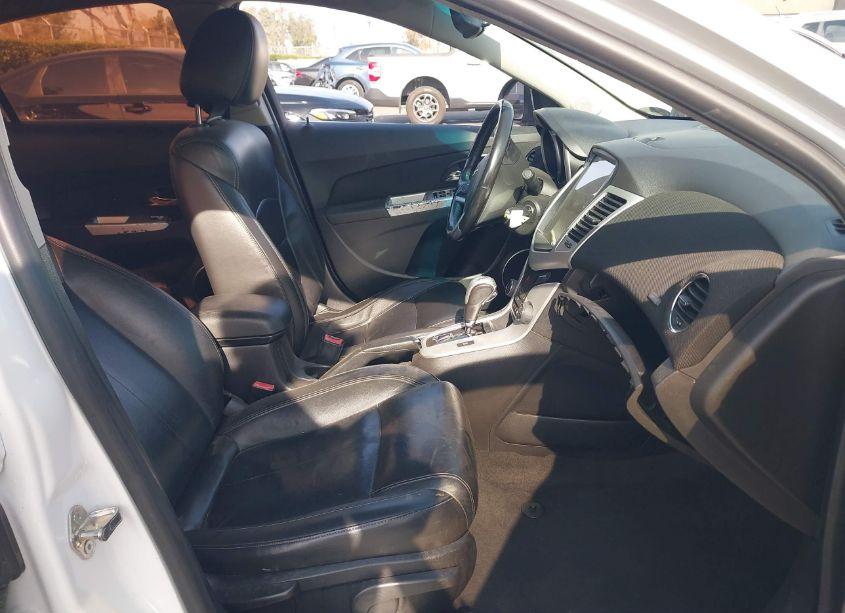 Photo 5 of 2014 Chevrolet Cruze 2LT AUTO (VIN 1G1PE5SB0E7259641)