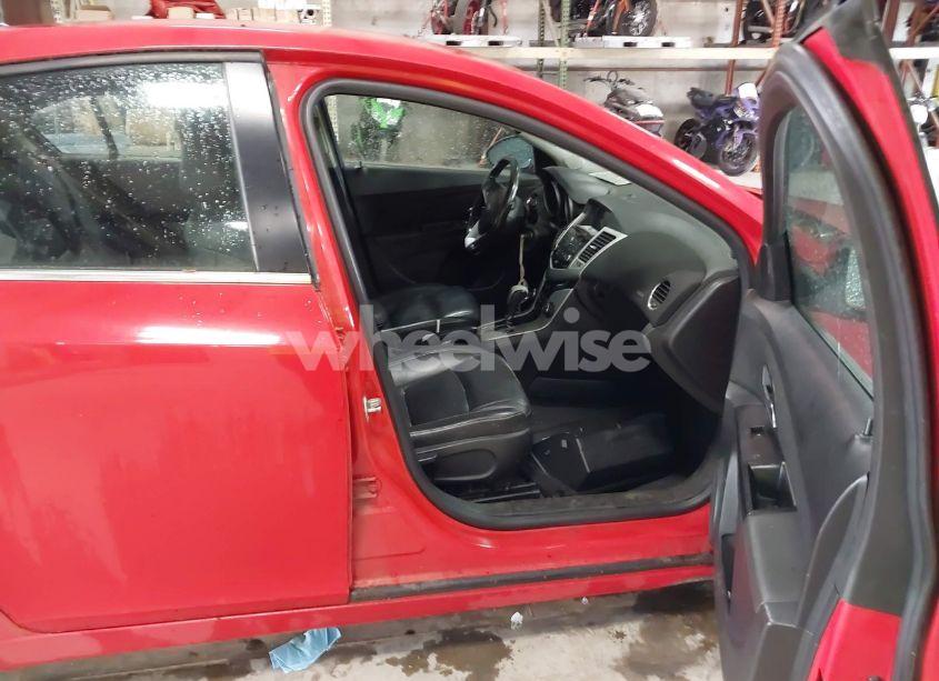 Photo 5 of 2014 Chevrolet Cruze 2LT AUTO (VIN 1G1PE5SB0E7309535)