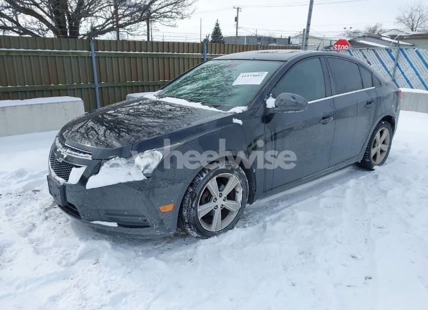 Photo 2 of 2014 Chevrolet Cruze 2LT AUTO (VIN 1G1PE5SB0E7336105)