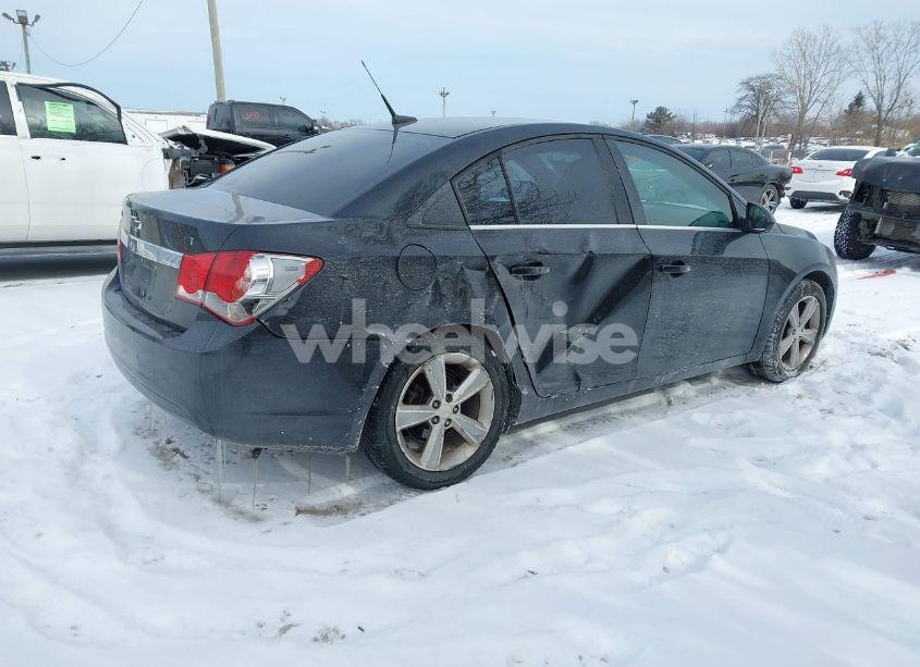 Photo 4 of 2014 Chevrolet Cruze 2LT AUTO (VIN 1G1PE5SB0E7336105)