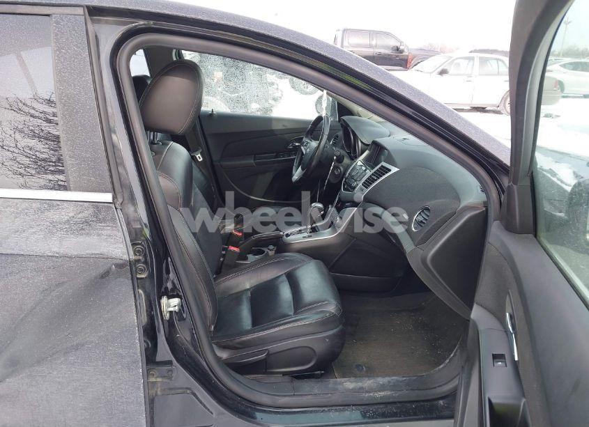 Photo 5 of 2014 Chevrolet Cruze 2LT AUTO (VIN 1G1PE5SB0E7336105)