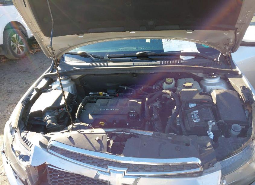 Photo 10 of 2014 Chevrolet Cruze 2LT AUTO (VIN 1G1PE5SB0E7388334)