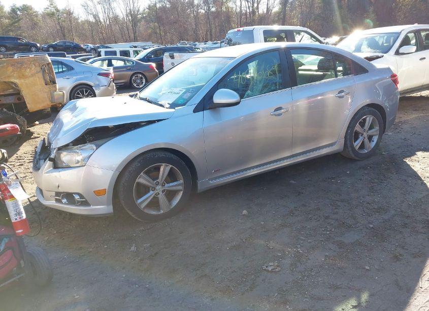 Photo 2 of 2014 Chevrolet Cruze 2LT AUTO (VIN 1G1PE5SB0E7388334)