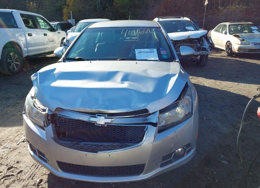 Photo 6 of 2014 Chevrolet Cruze 2LT AUTO (VIN 1G1PE5SB0E7388334)
