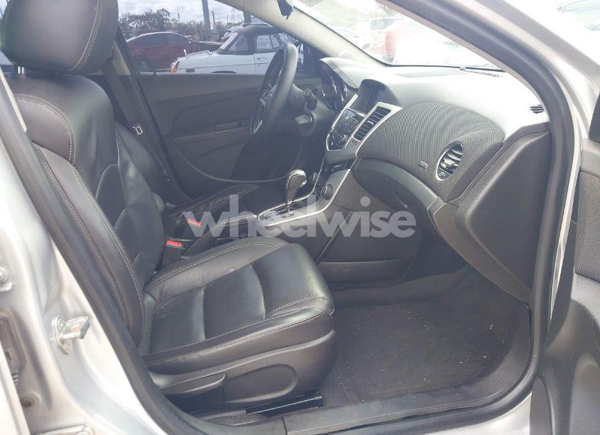 Photo 5 of 2015 Chevrolet Cruze 2LT AUTO (VIN 1G1PE5SB0F7101947)