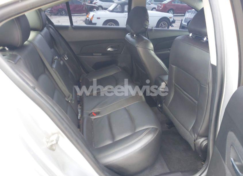 Photo 8 of 2015 Chevrolet Cruze 2LT AUTO (VIN 1G1PE5SB0F7101947)