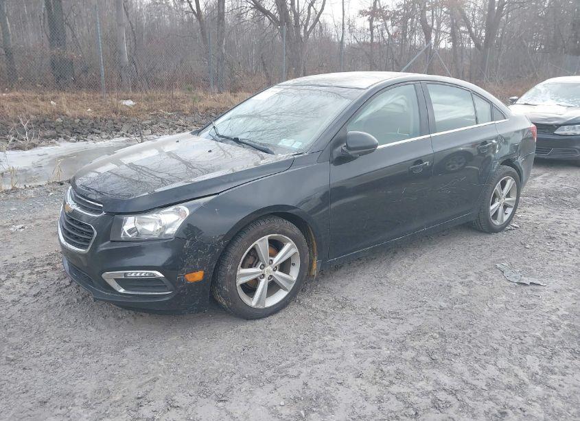 Photo 2 of 2015 Chevrolet Cruze 2LT AUTO (VIN 1G1PE5SB0F7140442)