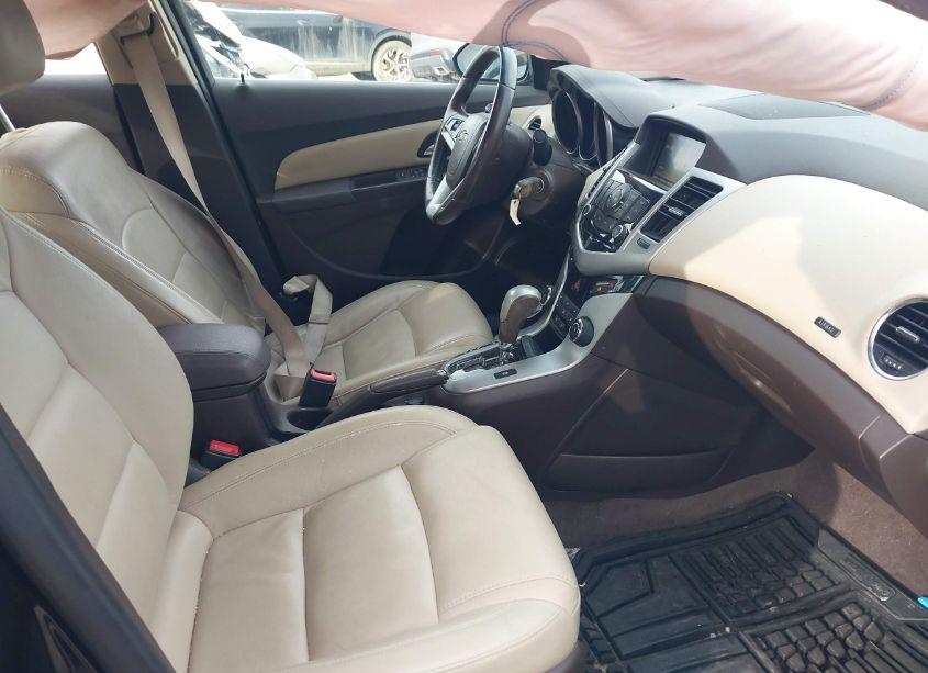 Photo 5 of 2015 Chevrolet Cruze 2LT AUTO (VIN 1G1PE5SB0F7140442)