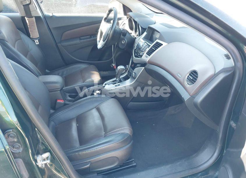 Photo 5 of 2015 Chevrolet Cruze 2LT AUTO (VIN 1G1PE5SB0F7157936)