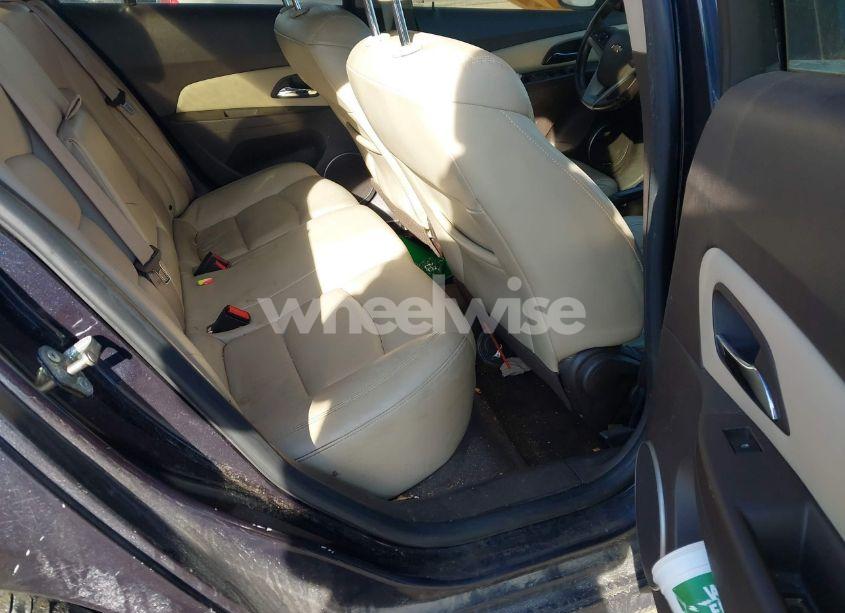 Photo 8 of 2015 Chevrolet Cruze 2LT AUTO (VIN 1G1PE5SB0F7175644)