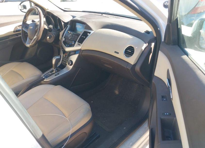 Photo 5 of 2015 Chevrolet Cruze 2LT AUTO (VIN 1G1PE5SB0F7214121)