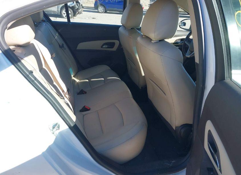 Photo 8 of 2015 Chevrolet Cruze 2LT AUTO (VIN 1G1PE5SB0F7214121)