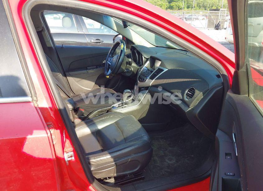 Photo 5 of 2015 Chevrolet Cruze 2LT AUTO (VIN 1G1PE5SB0F7231646)