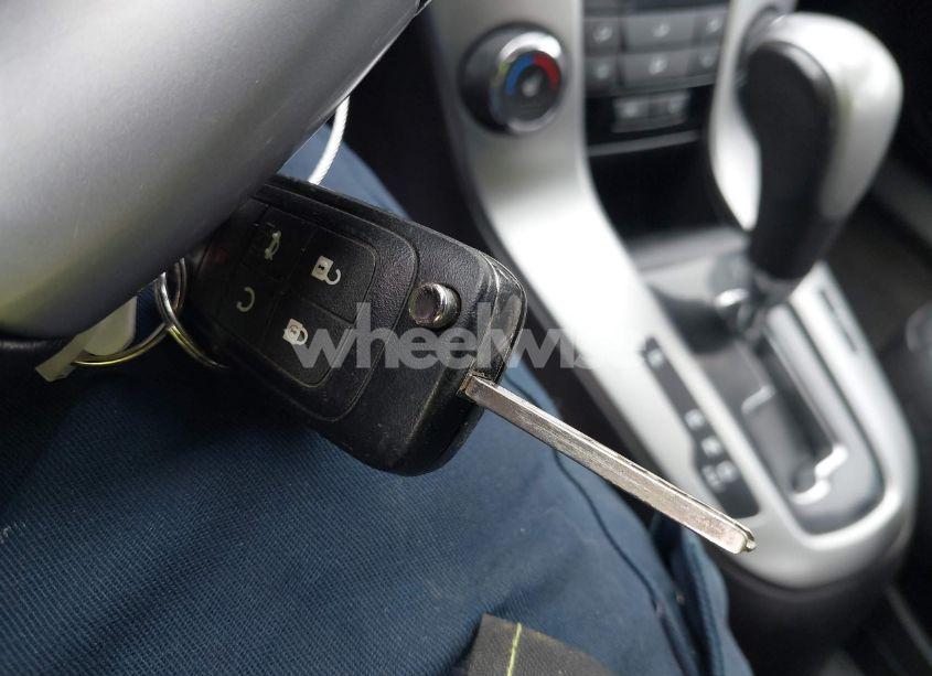 Photo 11 of 2015 Chevrolet Cruze 2LT AUTO (VIN 1G1PE5SB0F7243957)