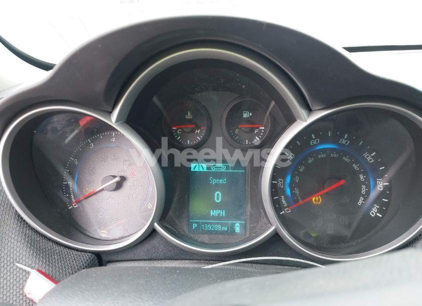 Photo 7 of 2015 Chevrolet Cruze 2LT AUTO (VIN 1G1PE5SB0F7243957)