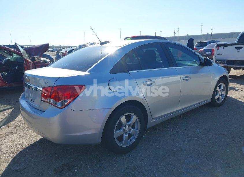 Photo 4 of 2016 Chevrolet Cruze LIMITED 1LT AUTO (VIN 1G1PE5SB0G7103098)