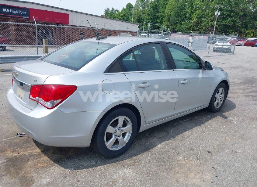 Photo 4 of 2016 Chevrolet Cruze LIMITED 1LT AUTO (VIN 1G1PE5SB0G7141785)