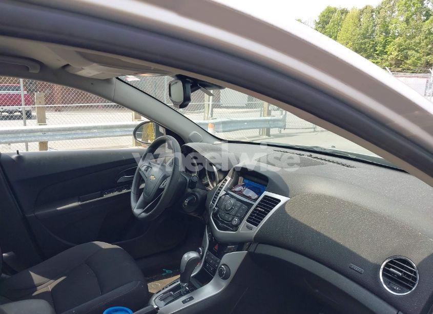 Photo 5 of 2016 Chevrolet Cruze LIMITED 1LT AUTO (VIN 1G1PE5SB0G7141785)