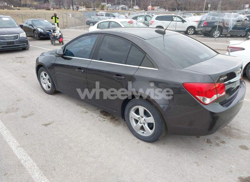 Photo 3 of 2016 Chevrolet Cruze LIMITED 1LT AUTO (VIN 1G1PE5SB0G7152172)