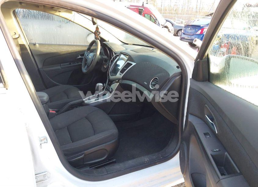 Photo 5 of 2016 Chevrolet Cruze LIMITED 1LT AUTO (VIN 1G1PE5SB0G7196897)