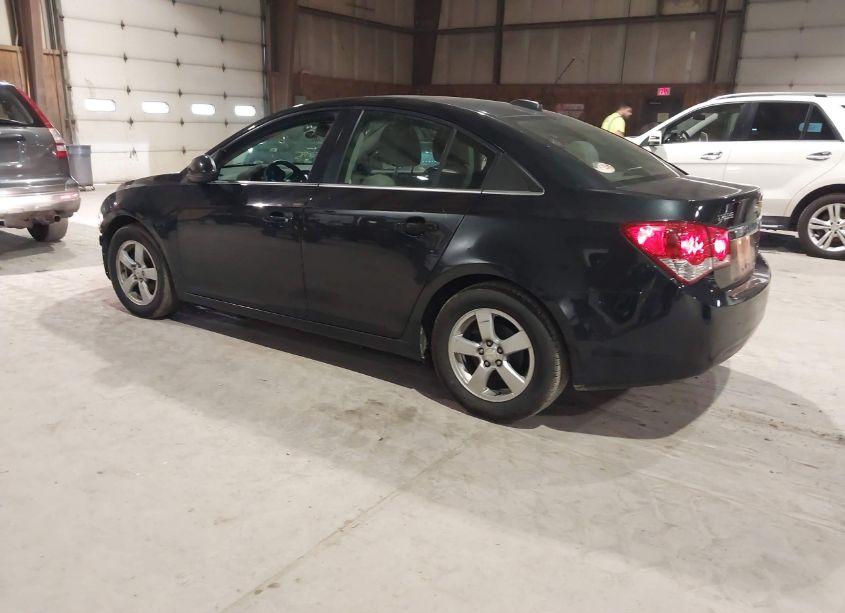Photo 3 of 2016 Chevrolet Cruze LIMITED 1LT AUTO (VIN 1G1PE5SB0G7205811)