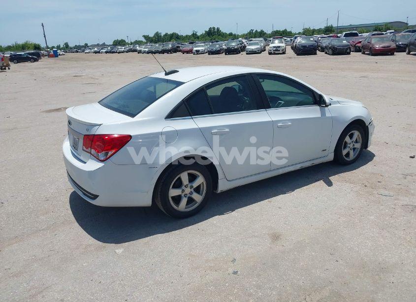 Photo 4 of 2016 Chevrolet Cruze LIMITED 1LT AUTO (VIN 1G1PE5SB0G7214475)