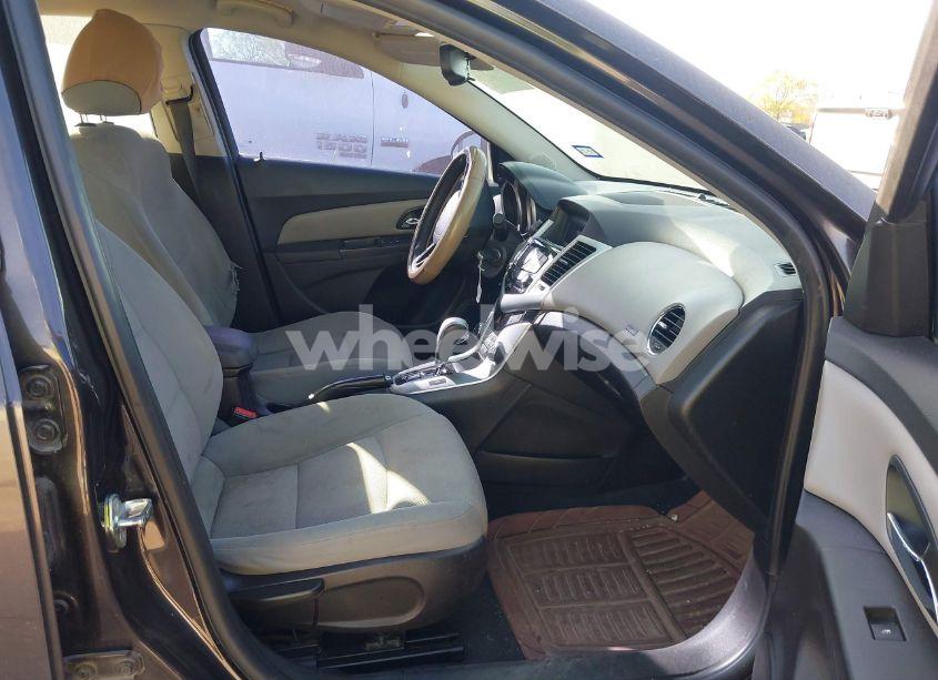 Photo 5 of 2016 Chevrolet Cruze LIMITED 1LT AUTO (VIN 1G1PE5SB0G7225878)