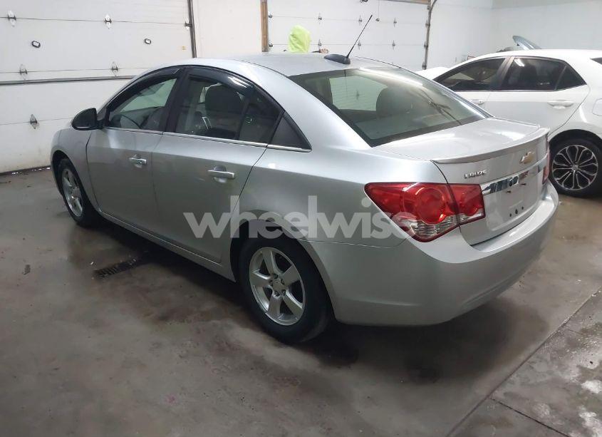 Photo 3 of 2016 Chevrolet Cruze LIMITED 1LT AUTO (VIN 1G1PE5SB0G7229512)