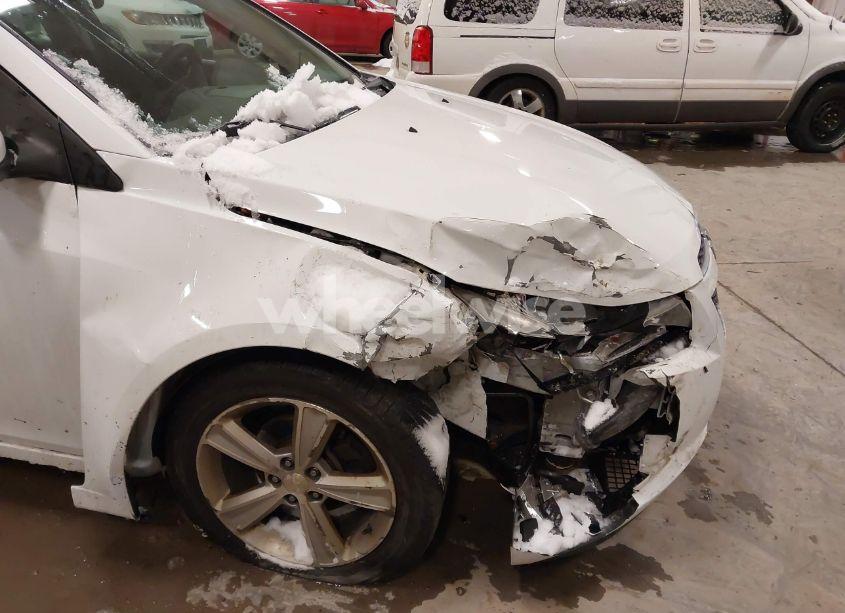 Photo 6 of 2013 Chevrolet Cruze 2LT AUTO (VIN 1G1PE5SB1D7104367)