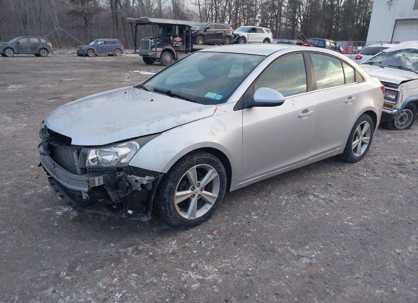 Photo 2 of 2013 Chevrolet Cruze 2LT AUTO (VIN 1G1PE5SB1D7104577)
