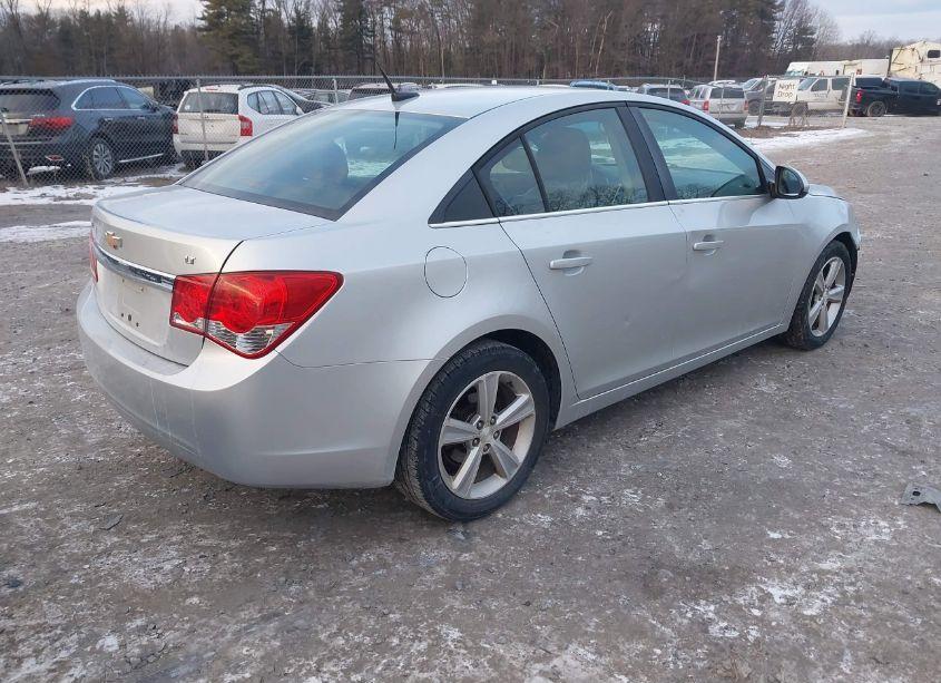 Photo 4 of 2013 Chevrolet Cruze 2LT AUTO (VIN 1G1PE5SB1D7104577)