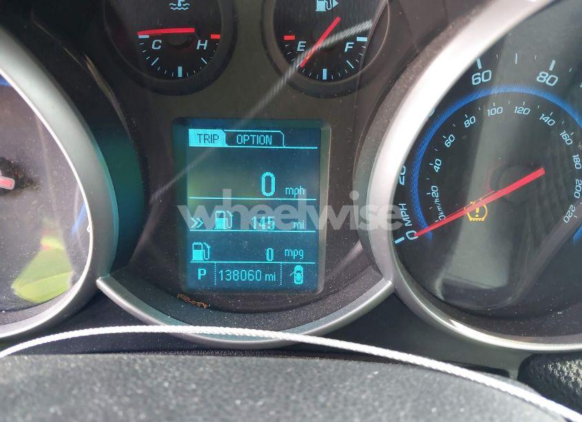 Photo 7 of 2013 Chevrolet Cruze 2LT AUTO (VIN 1G1PE5SB1D7141225)