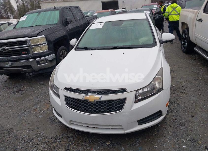 Photo 12 of 2013 Chevrolet Cruze 2LT AUTO (VIN 1G1PE5SB1D7298527)