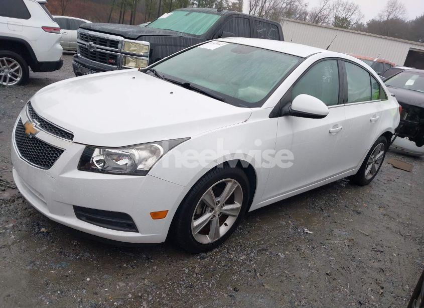 Photo 2 of 2013 Chevrolet Cruze 2LT AUTO (VIN 1G1PE5SB1D7298527)