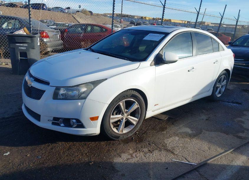 Photo 2 of 2014 Chevrolet Cruze 2LT AUTO (VIN 1G1PE5SB1E7107562)