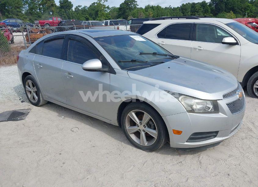 2014 Chevrolet Cruze 2LT AUTO (VIN 1G1PE5SB1E7117010) main photo
