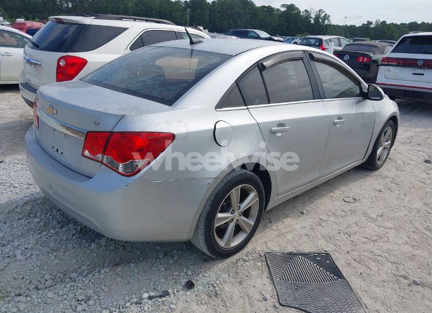 Photo 4 of 2014 Chevrolet Cruze 2LT AUTO (VIN 1G1PE5SB1E7117010)