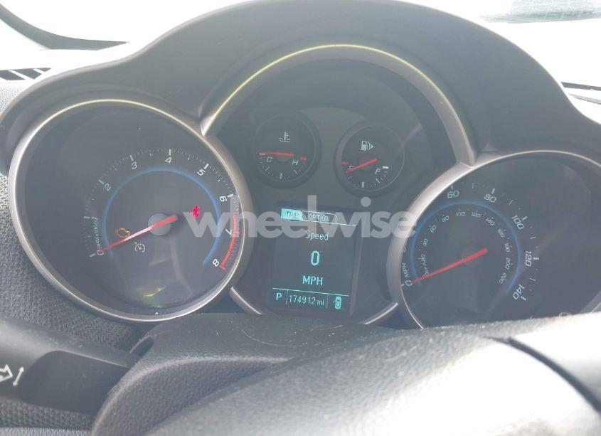 Photo 7 of 2014 Chevrolet Cruze 2LT AUTO (VIN 1G1PE5SB1E7117010)