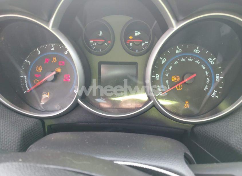 Photo 7 of 2014 Chevrolet Cruze 2LT AUTO (VIN 1G1PE5SB1E7225319)