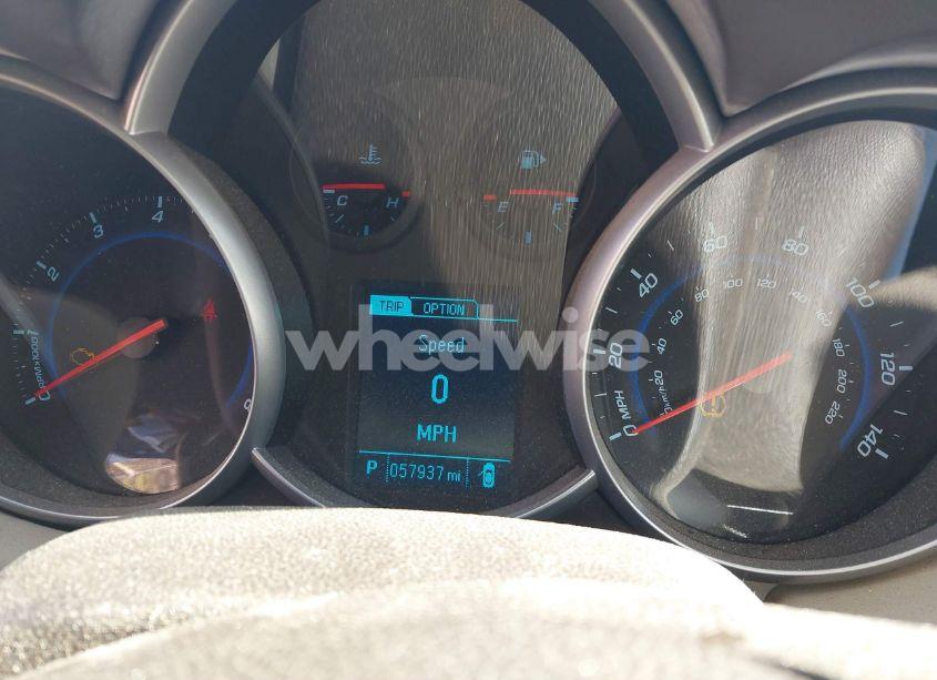 Photo 7 of 2014 Chevrolet Cruze 2LT AUTO (VIN 1G1PE5SB1E7249717)