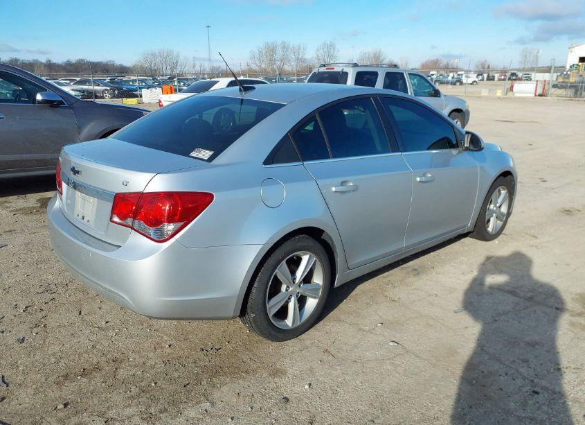 Photo 4 of 2014 Chevrolet Cruze 2LT AUTO (VIN 1G1PE5SB1E7256019)