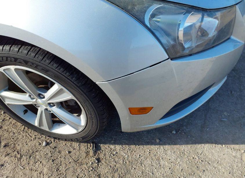 Photo 6 of 2014 Chevrolet Cruze 2LT AUTO (VIN 1G1PE5SB1E7256019)