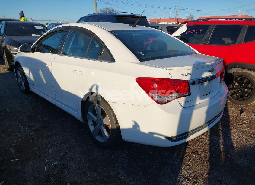 Photo 3 of 2014 Chevrolet Cruze 2LT AUTO (VIN 1G1PE5SB1E7279395)