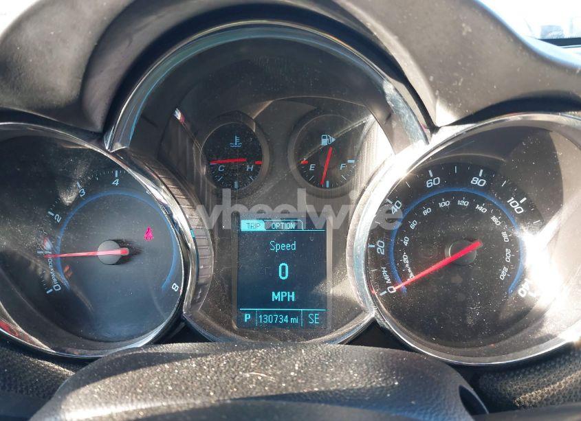 Photo 7 of 2014 Chevrolet Cruze 2LT AUTO (VIN 1G1PE5SB1E7279395)